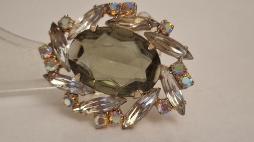 Bellissima spilla gioielli